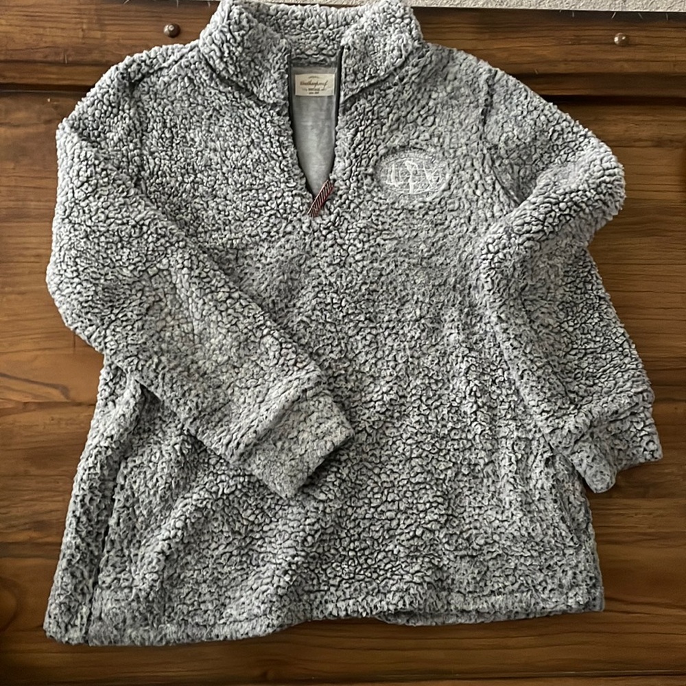 WOGA Gymnastics Weatherproof Vintage Sherpa size Large (L) in Gray